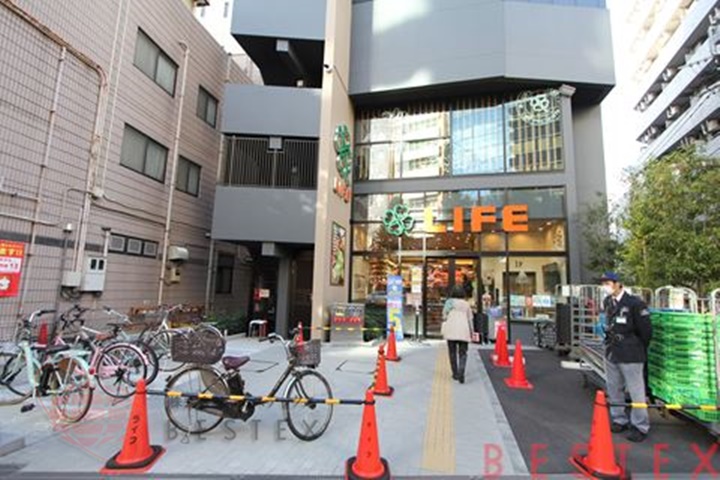 スーパー　ライフ本郷三丁目駅前店（スーパー）まで402m