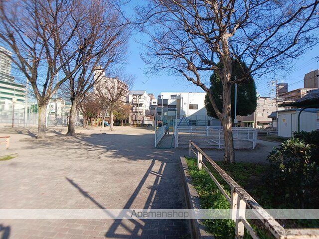 公園　吉野町公園（公園）まで240m