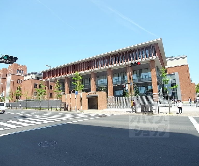 大学・短大　同志社大学（今出川）（大学・短大）まで500m
