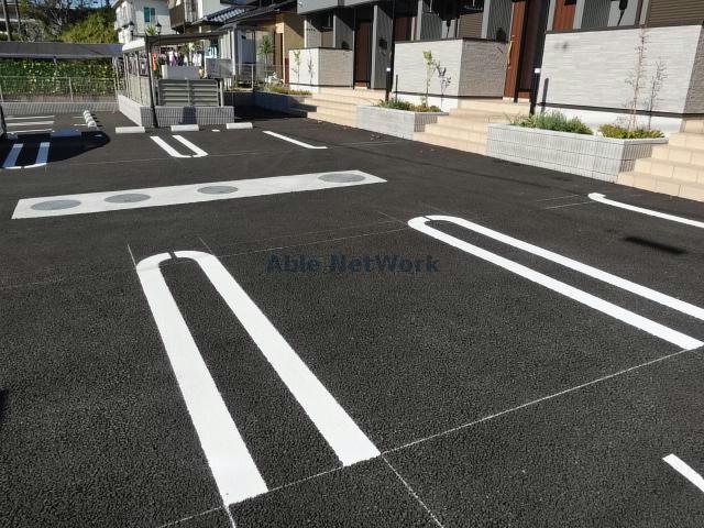 駐車場　駐車場