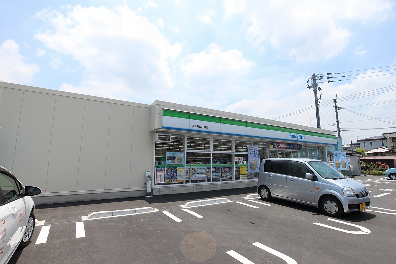 コンビニ　ファミリーマート 宗像東郷五丁目店（コンビニ）まで333m