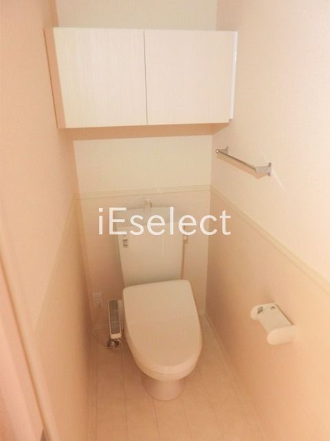 トイレ　ウォシュレット付きで快適。