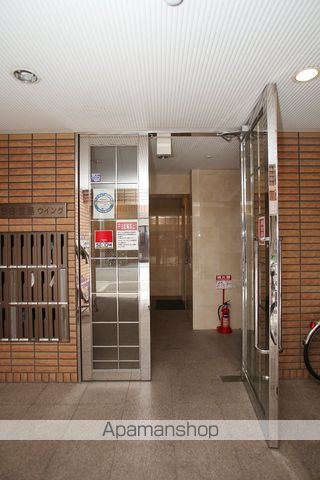 地下鉄堺筋線 南森町駅 徒歩6分 6階建 築24年の外観写真