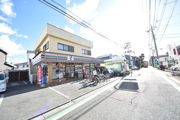 コンビニ　セブンイレブン茅ケ崎ラチエン通り店（コンビニ）まで322m