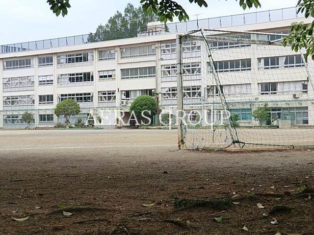 中学校　東久留米市立西中学校（中学校）まで740m