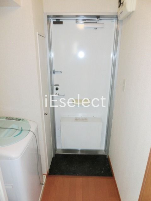 玄関　玄関　シューズボックスございます