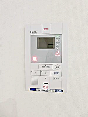 セキュリティ　【女性のお一人暮らしでも安心のセキュリティ♪】人気の白基調！