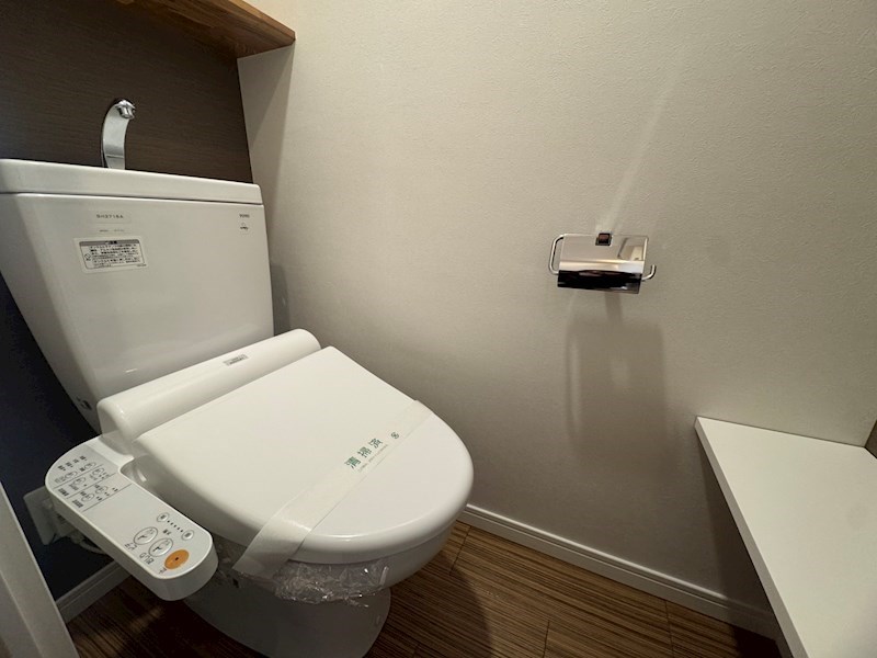 トイレ　※別号室の参考写真です。
