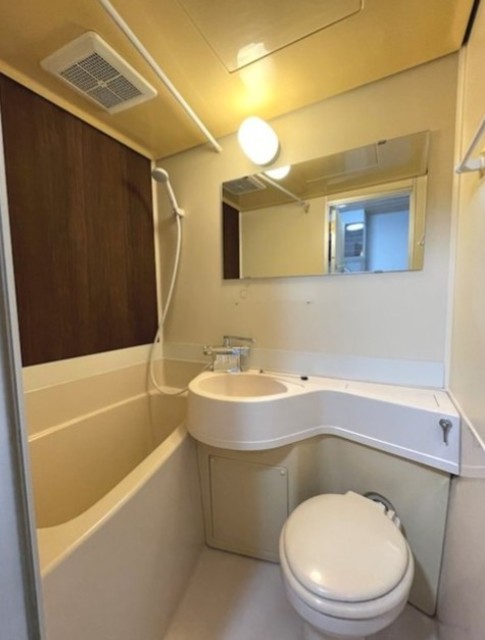バス・シャワールーム　別部屋参考写真。