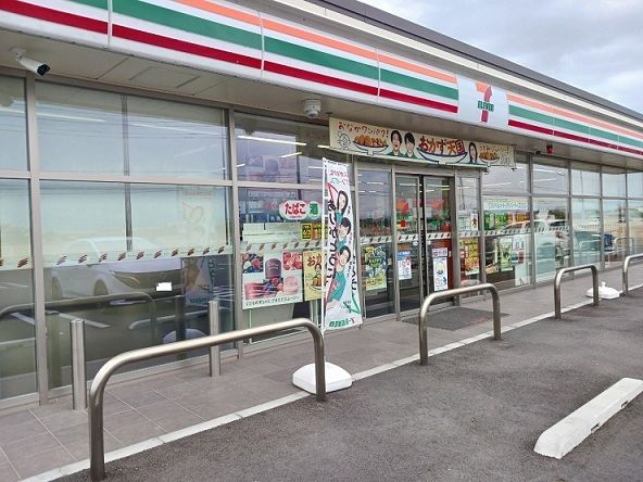 コンビニ　セブンイレブン玉村上福島店（コンビニ）まで400m