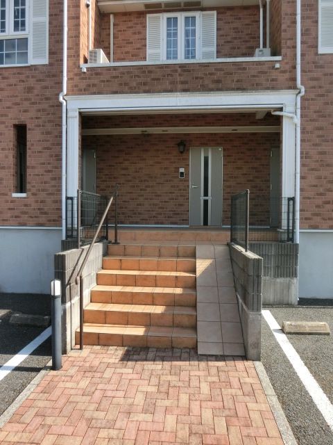 エントランス　お部屋につながるエントランスです