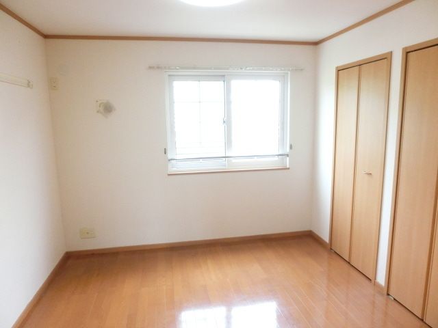 その他部屋・スペース　南向きで陽当たり良好です