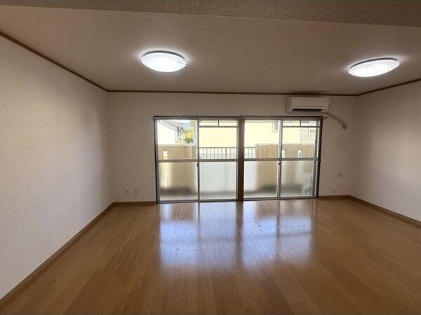 居室・リビング　名古屋で一番初期費用の安い賃貸専門の不動産会社です(^^)