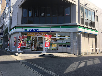 コンビニ　ファミリーマート 星が丘元町店（コンビニ）まで1053m