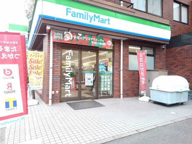 コンビニ　ファミリーマート博多対馬小路店（コンビニ）まで280m