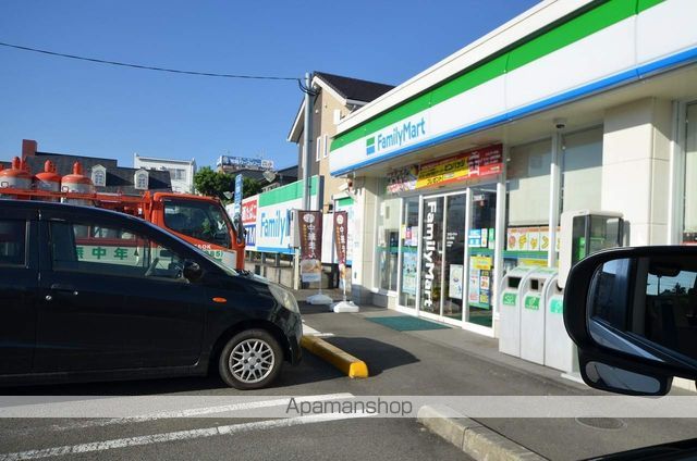 コンビニ　ファミリーマート日ノ出店（コンビニ）まで900m