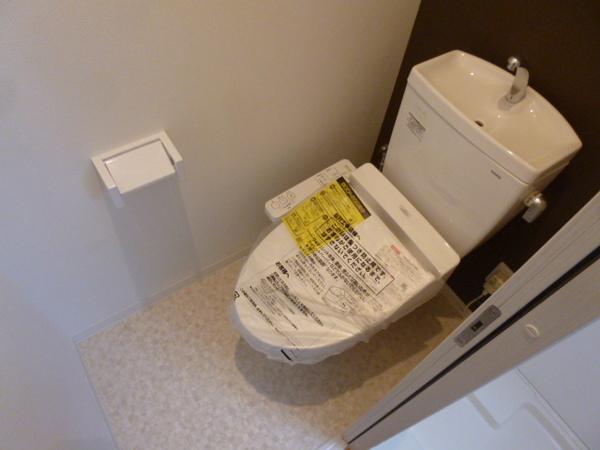 トイレ　ウォシュレット標準装備です！