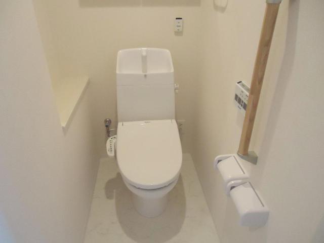 トイレ　シャワー付トイレ