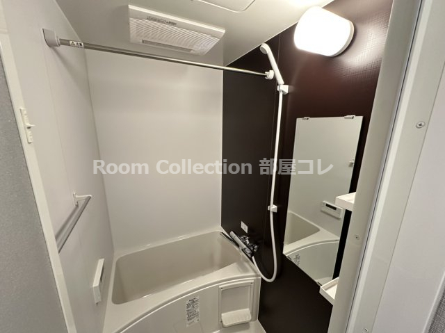 バス・シャワールーム　※同物件他部屋写真 反転、色違いの場合有 現況優先