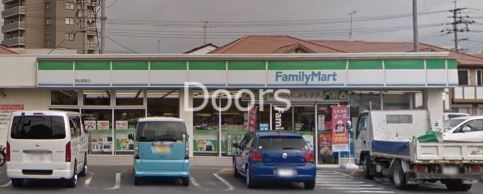 コンビニ　ファミリーマート岡山国富店（コンビニ）まで550m