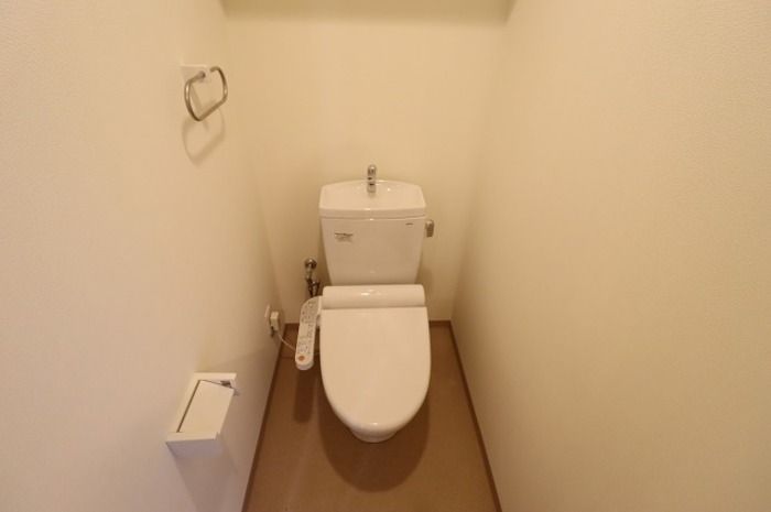 ＪＲ中央線 東小金井駅 徒歩3分 5階建 築14年のトイレ写真