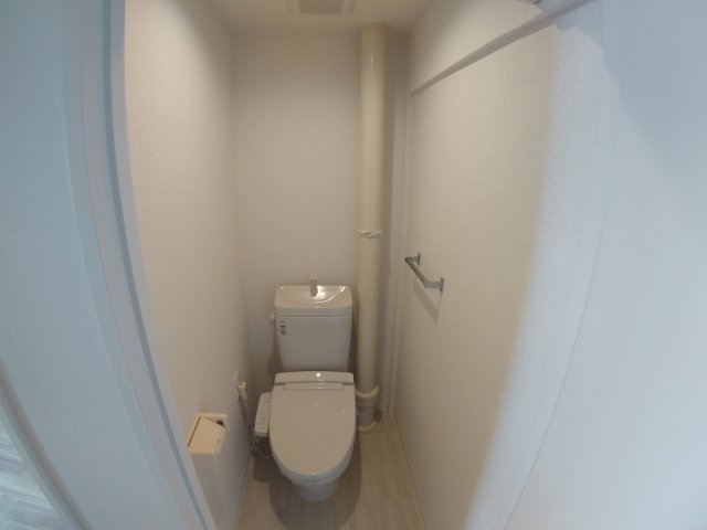 阪急宝塚線 池田駅 徒歩13分 6階建 築35年のトイレ写真