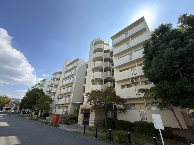 阪急宝塚線 池田駅 徒歩13分 築35年