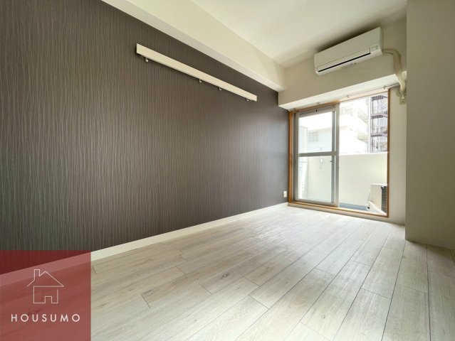 マインズ・コム南森町の居間写真