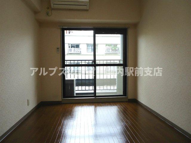 AINALEA VILLAの居間写真