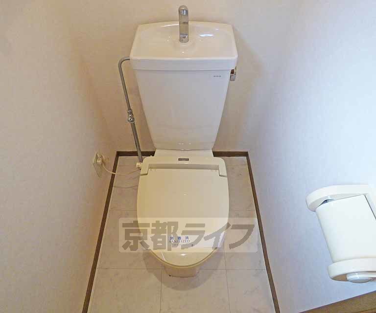 ハイカムール西賀茂のトイレ写真