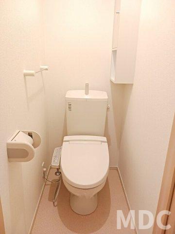 ＪＲ徳島線 鴨島駅 徒歩4分 2階建 築14年のトイレ写真