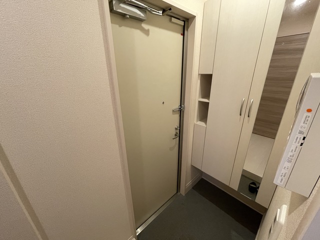 シャルマン本山の玄関写真