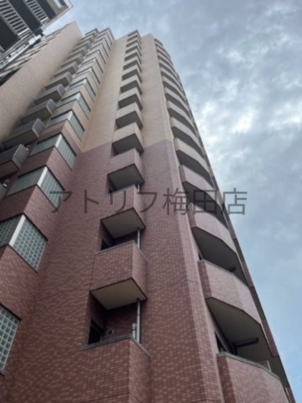 地下鉄堺筋線 天神橋筋六丁目駅 徒歩2分 15階建 築19年の外観写真