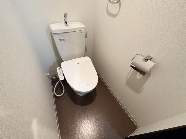 トイレ　ウォシュレット付きのトイレです♪