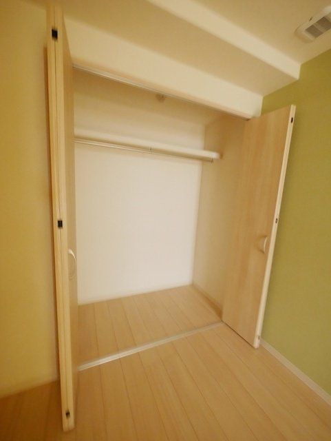 収納　同物件別部屋写真