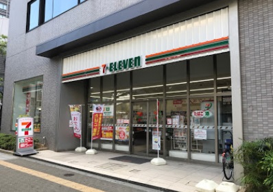 コンビニ　セブンイレブン 大阪湊町1丁目店（コンビニ）まで125m