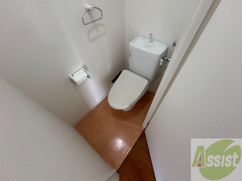 トイレ　トイレです。ウォシュレット付を探している方、おすすめです。