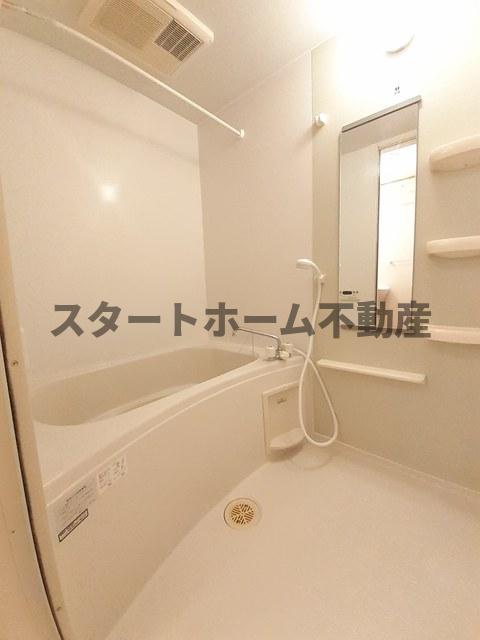 バス・シャワールーム　ゆったり過ごせるお風呂です