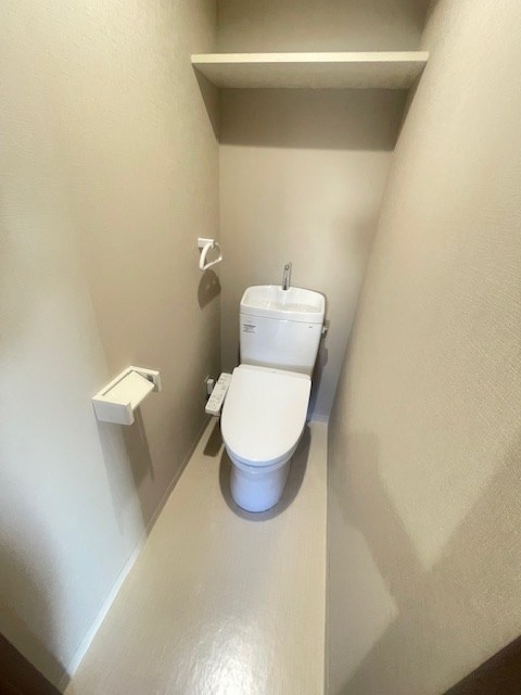 ＪＲ総武線 平井駅 徒歩9分 7階建 築38年のトイレ写真