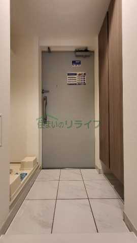 玄関　別部屋の参考写真となります。