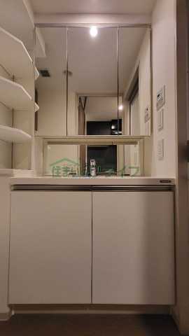 洗面設備　別部屋の参考写真となります。