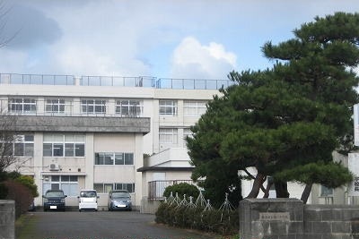 中学校　濁川中学校（中学校）まで2300m