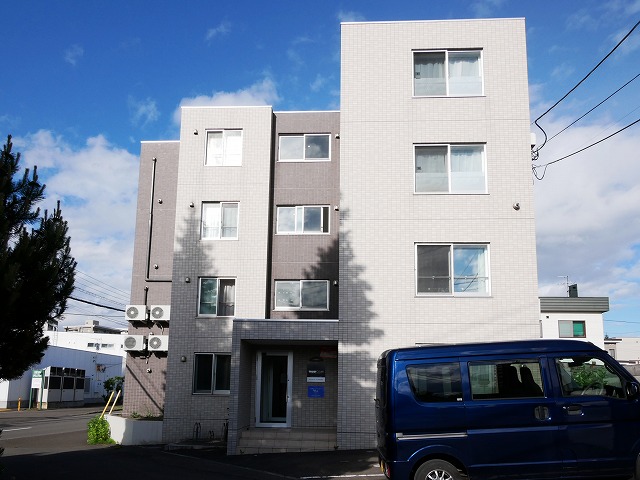 建物外観　設備充実の築浅デザイナーズマンションです♪