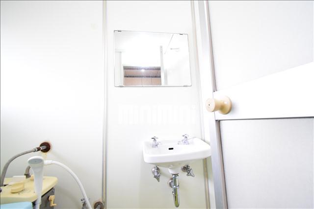 洗面設備　バスルームに洗面台あります！