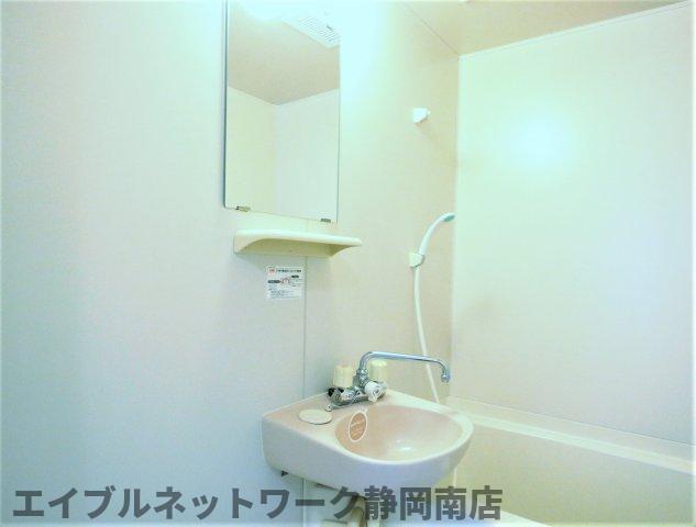 洗面設備　洗面所です