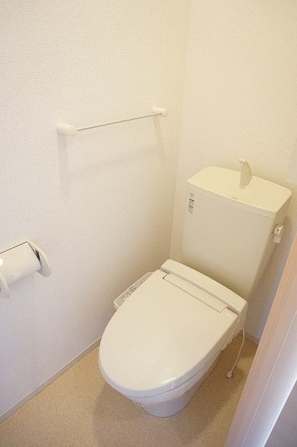 【高松市国分寺町新名のアパートのトイレ】