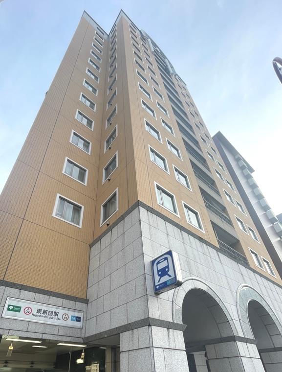 東新宿レジデンシャルタワーの建物外観