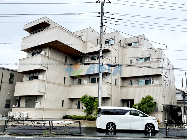 川崎市幸区小倉のマンションの建物外観