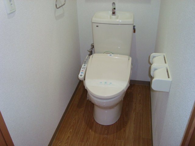 【平塚市纒のアパートのトイレ】