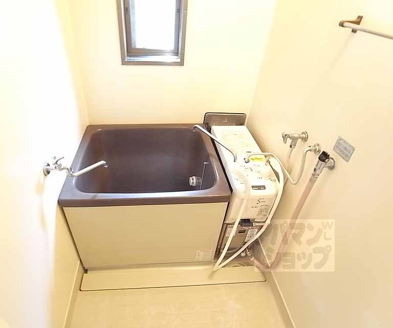 バス・シャワールーム　バランス釜タイプのお風呂